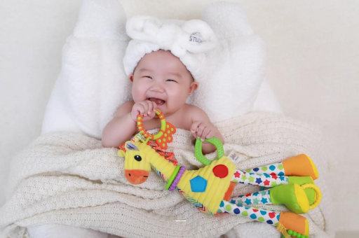 深圳合法供卵试管中心宝宝的口欲期