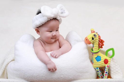 深圳合法供卵试管中心宝宝几个月翻身